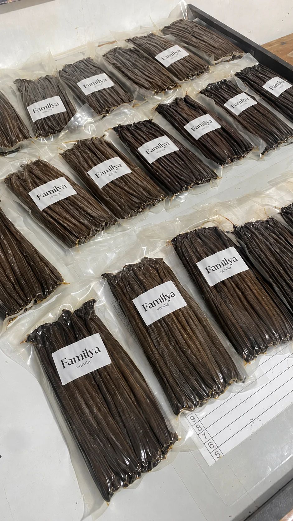 Private label vanilla packaging and custom vanilla bean grading